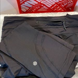 Lululemon Varsity 21” crop